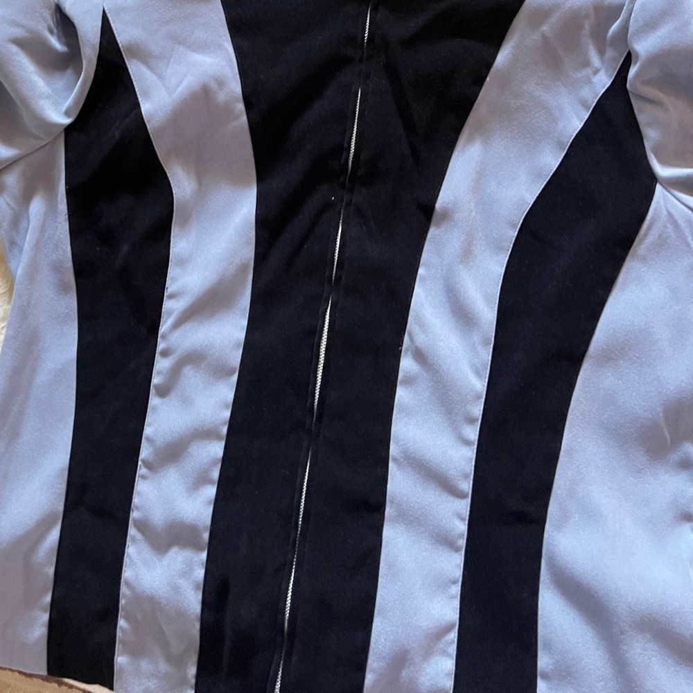 Vintage Black and Gray Leather Jacket - Picture 5 of 5